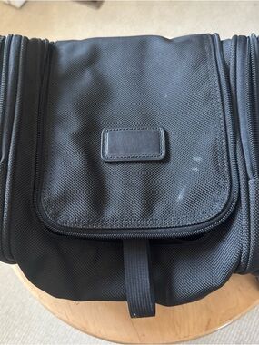 Tumi Black Men's Toiletry Kit Organizer